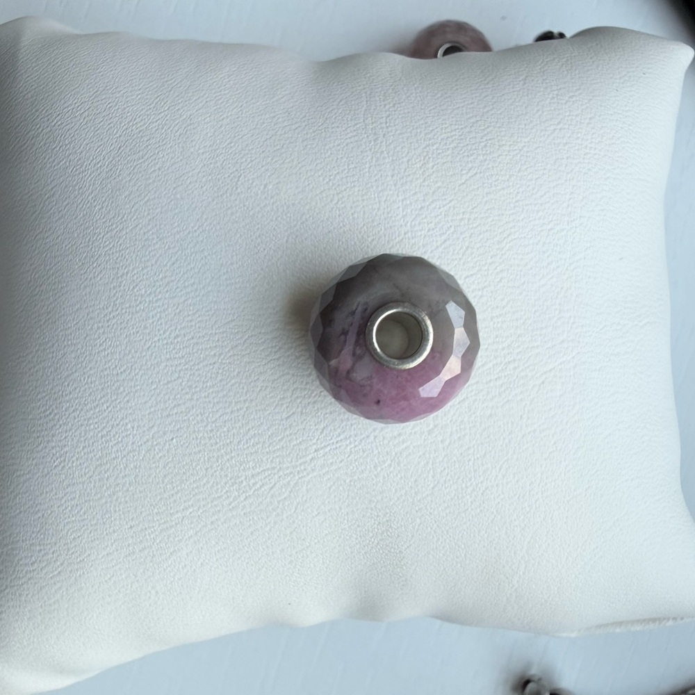 Trollbeads Ruby Rock Bead - Picture 4 of 4